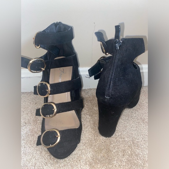 Gold Belted Heels - Picture 1 of 5